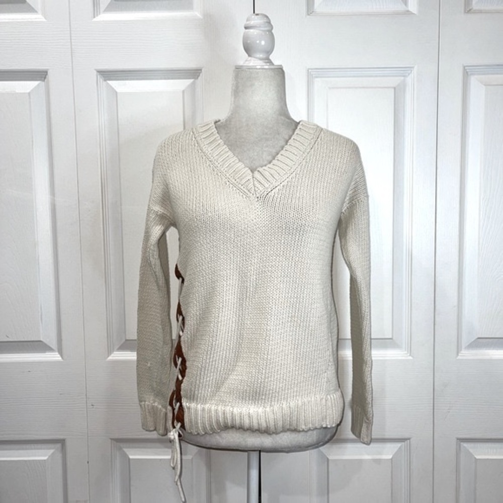 Bailey 44 V-Neck Beige Cable Knit Pullover Sweater